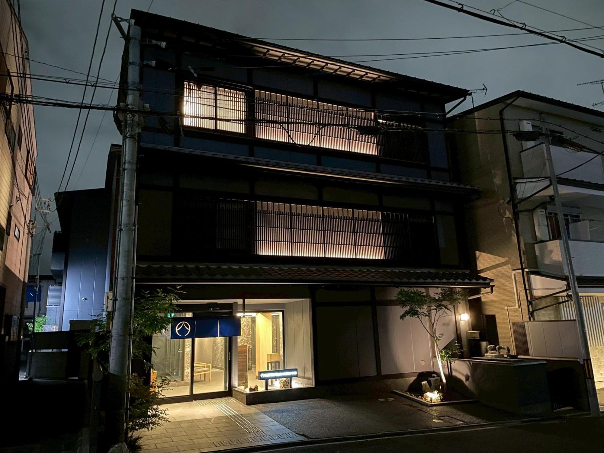 Madoka Station West Hotel
