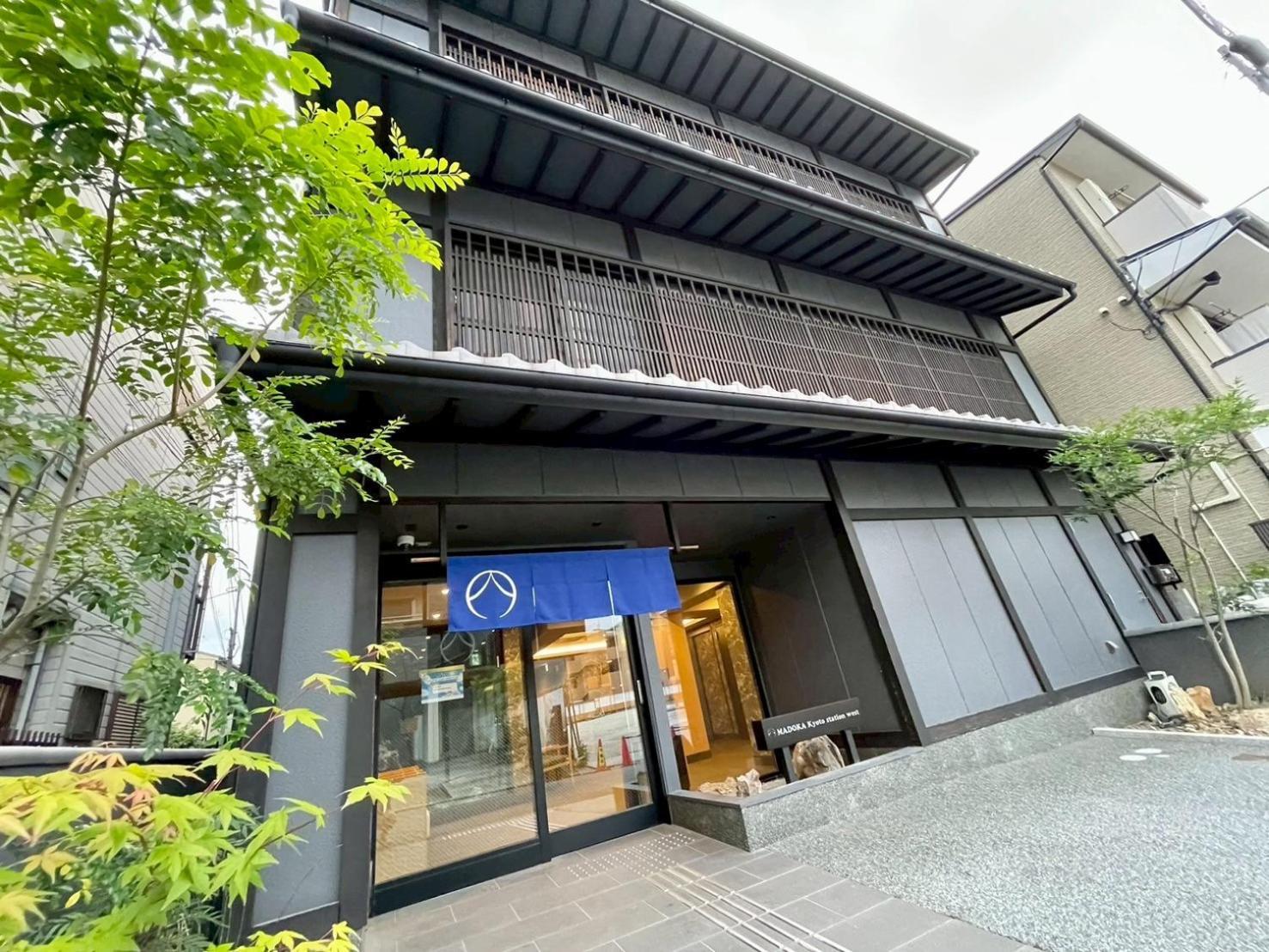 Madoka Station West Hotel